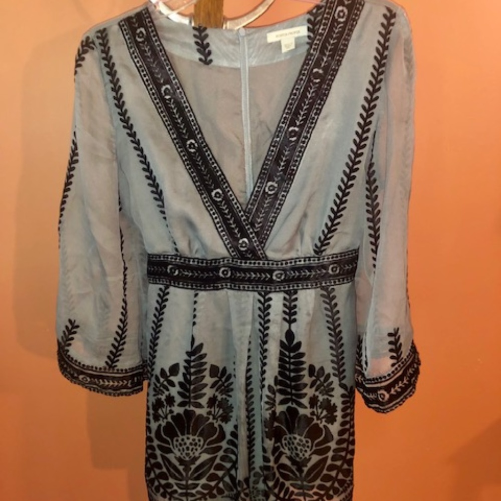 Back-tie Tunic wth Velvet Details